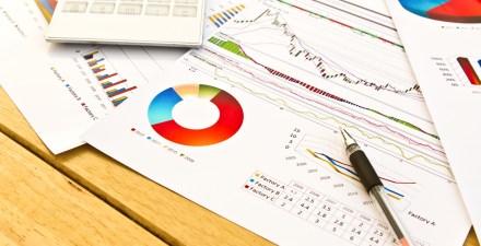 close-up-pen-financial-documents